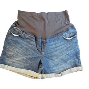 Old Navy Maternity Shorts Size 20 | Full Panel Cuffed NWOT